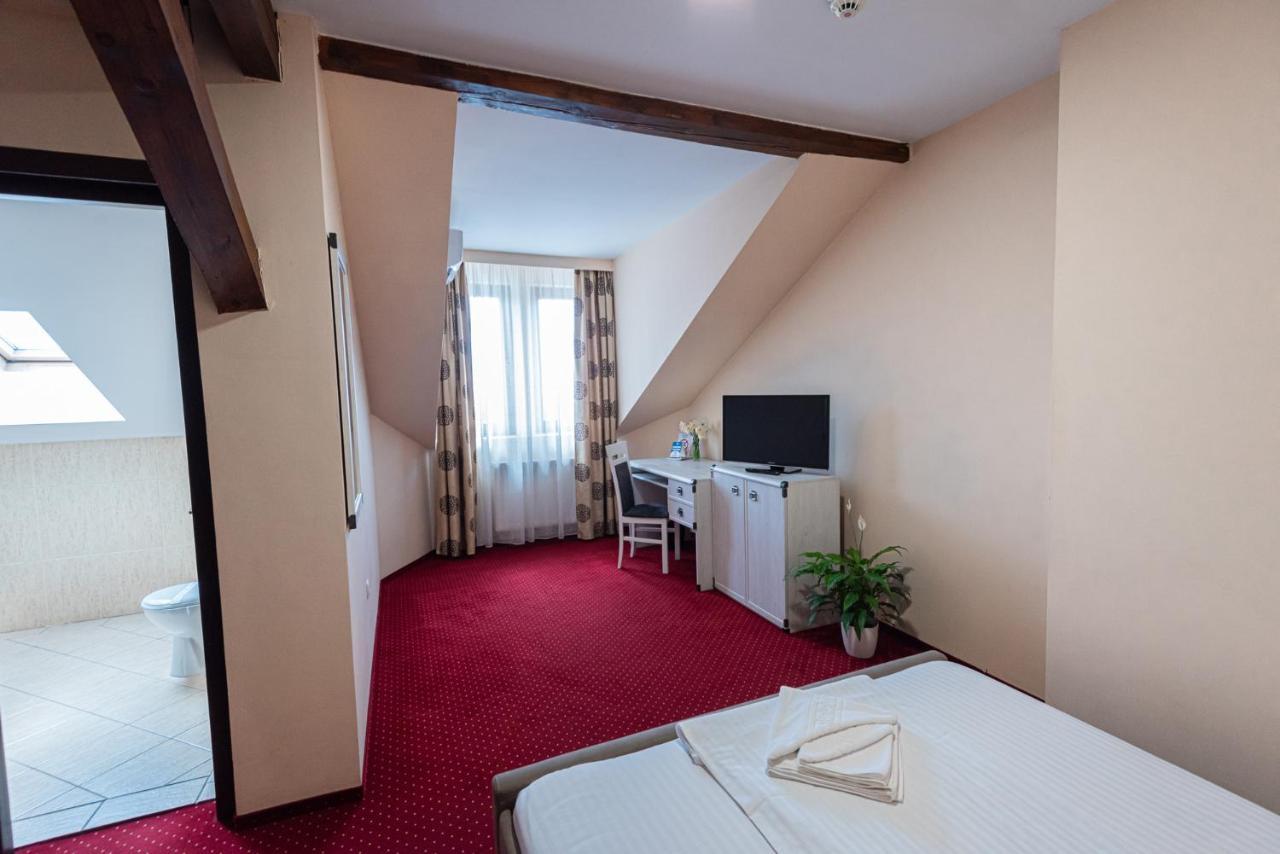 Páva Pension&Spa Odorheiu Secuiesc Exteriér fotografie
