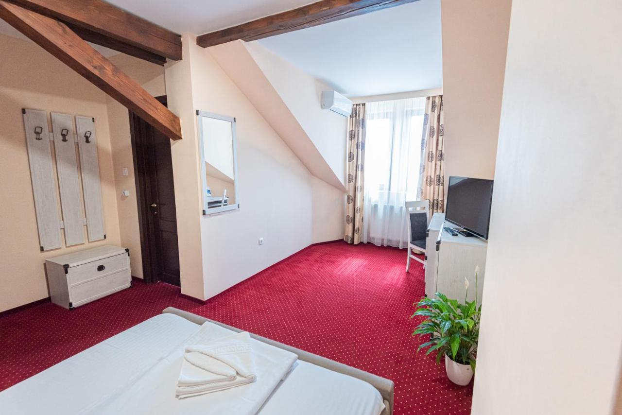 Páva Pension&Spa Odorheiu Secuiesc Exteriér fotografie